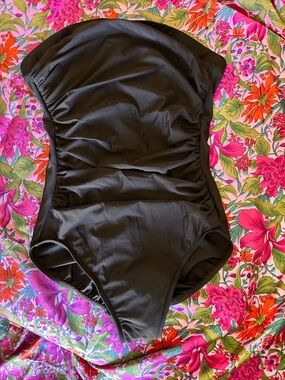 Miraclesuit Women's Size 8 One Piece Swimsuit Ruched Brown Underwire Adjustable